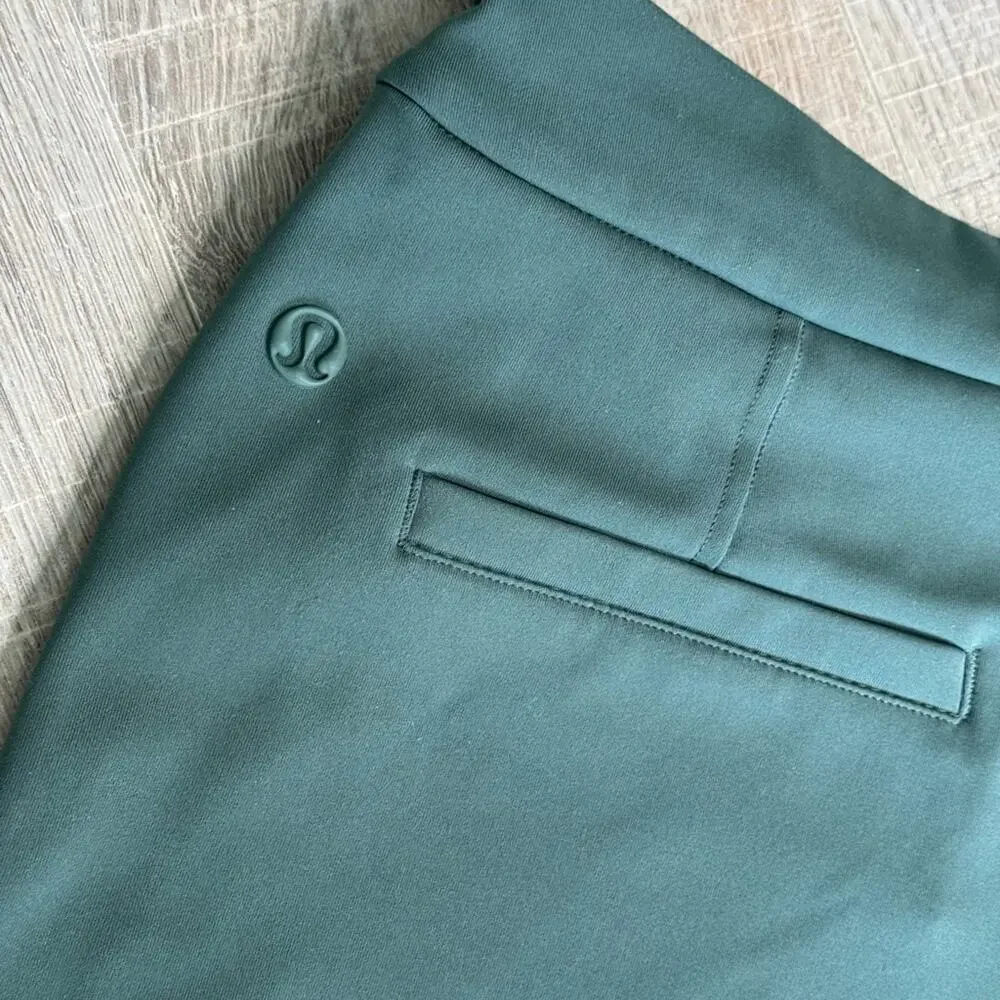 LULULEMON ATHLETICA Women’s Green Elastic Waist Pull On Pants